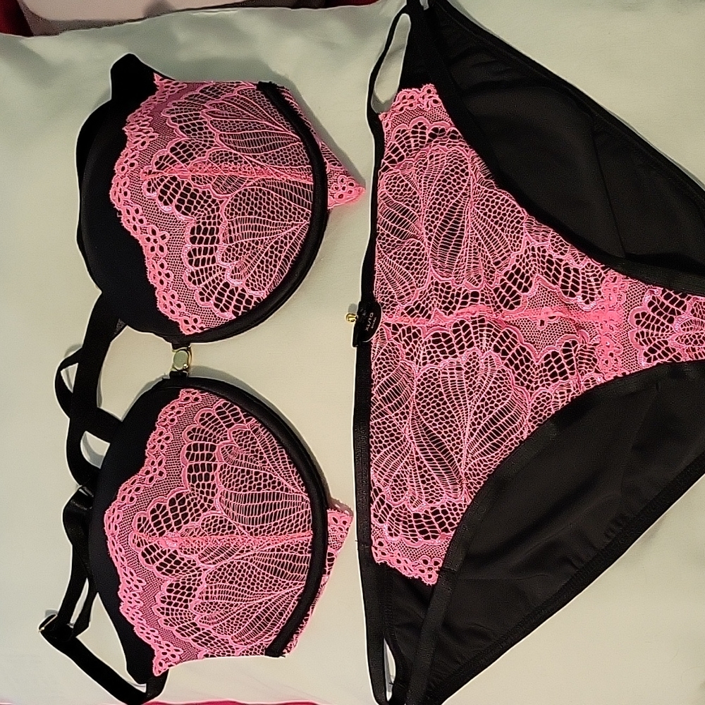 Bra / Panty Combo - Lingerie Set - New